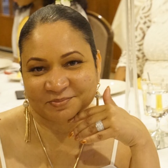 Meet your Posher, Tonya - Picture 1 of 1